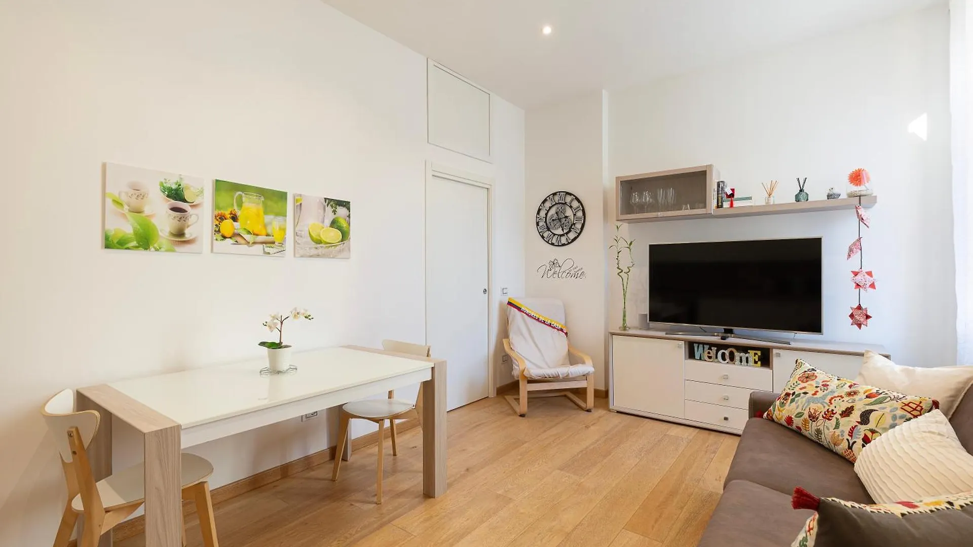 Nice Flat Milan 50M Station! Italy