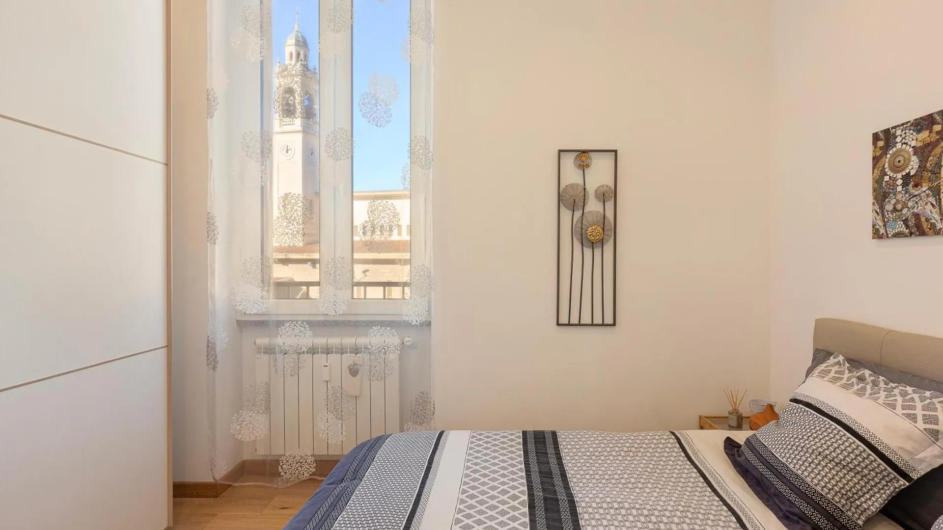 Nice Flat Milan 50M Station! 0*,  Italy